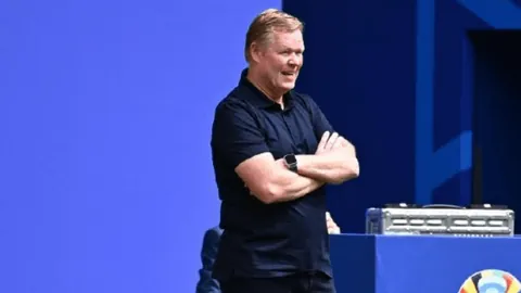 曼联客场惊险逆转，马天尼斯助曼联击败富咸